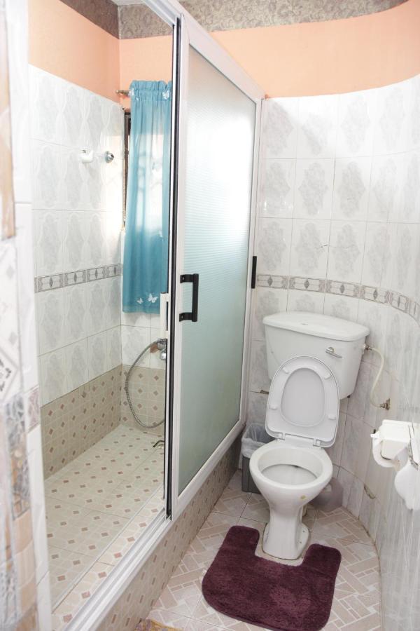 Ogbodjo Hilton View Hotel מראה חיצוני תמונה